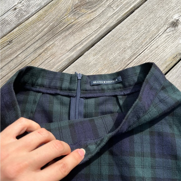 BRANDY MELVILLE Jocelyn tartan green skirt size 26” - Picture 9 of 11